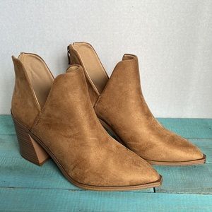 Ladies Tan Suede Boots, size 8